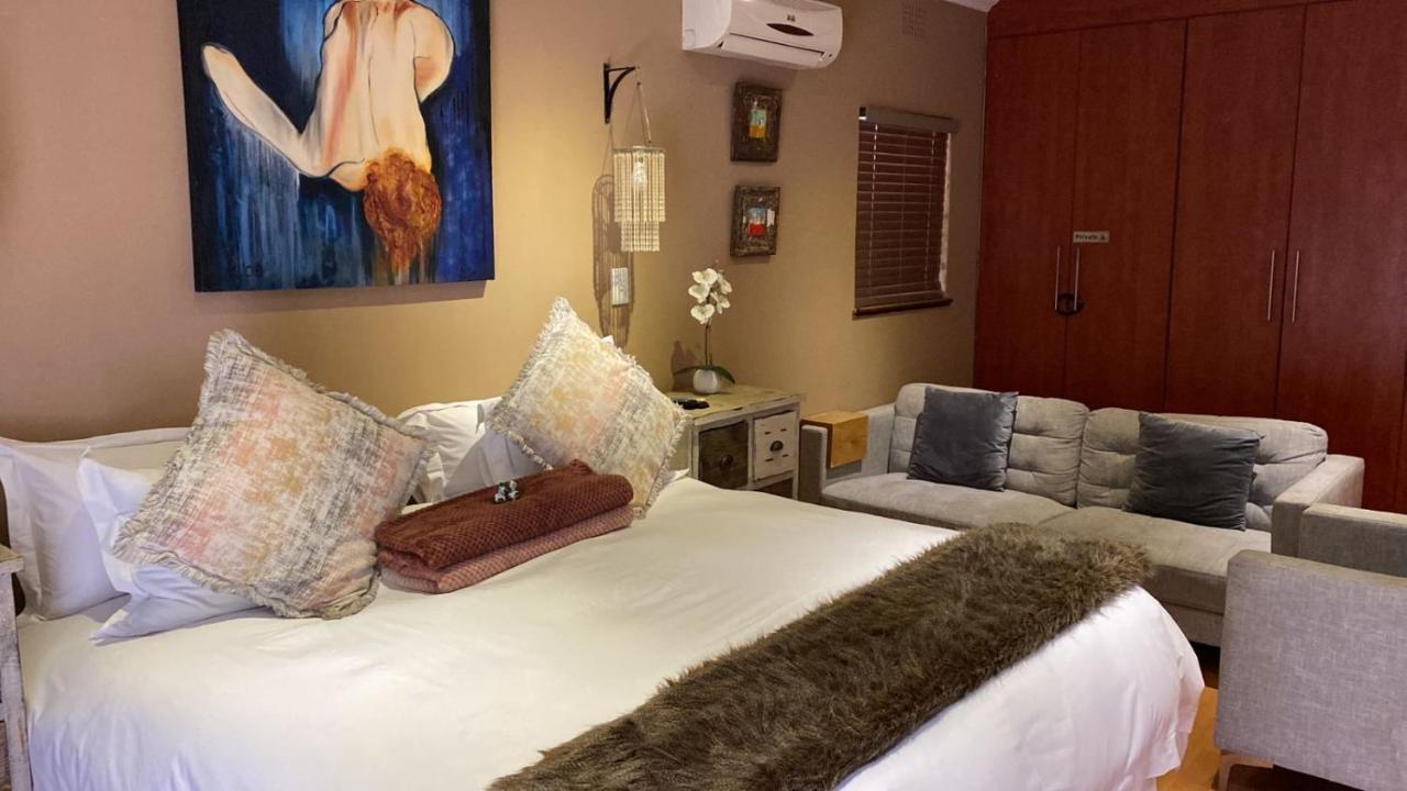 Luxury Upmarket Guesthouse 20 On 4Th Rustenburg Exterior foto