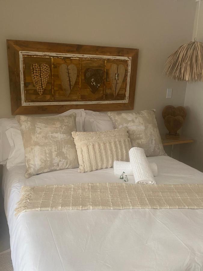 Luxury Upmarket Guesthouse 20 On 4Th Rustenburg Exterior foto