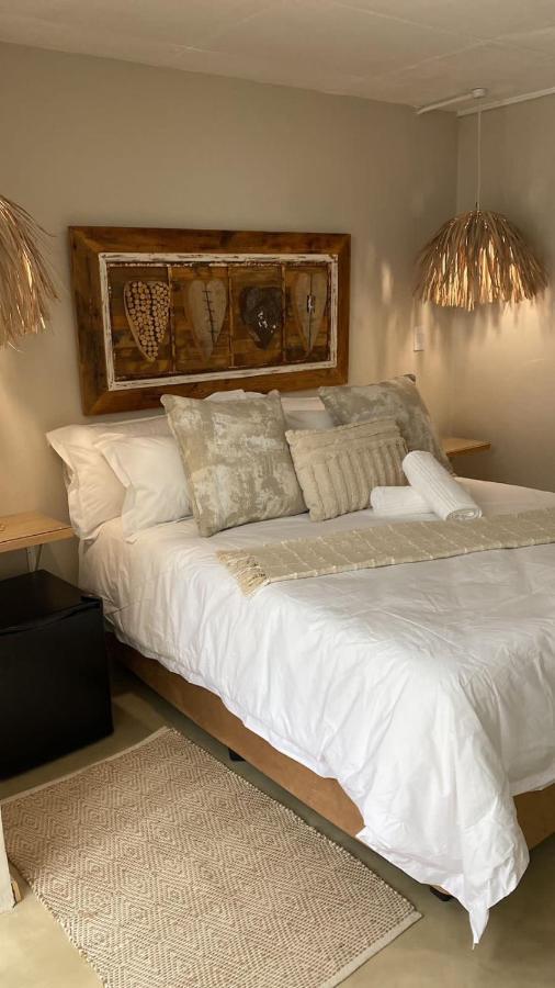 Luxury Upmarket Guesthouse 20 On 4Th Rustenburg Exterior foto