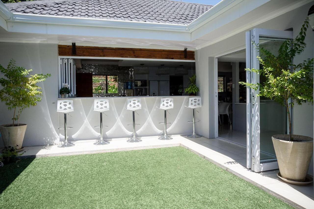 Luxury Upmarket Guesthouse 20 On 4Th Rustenburg Exterior foto