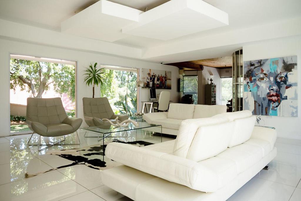 Luxury Upmarket Guesthouse 20 On 4Th Rustenburg Exterior foto