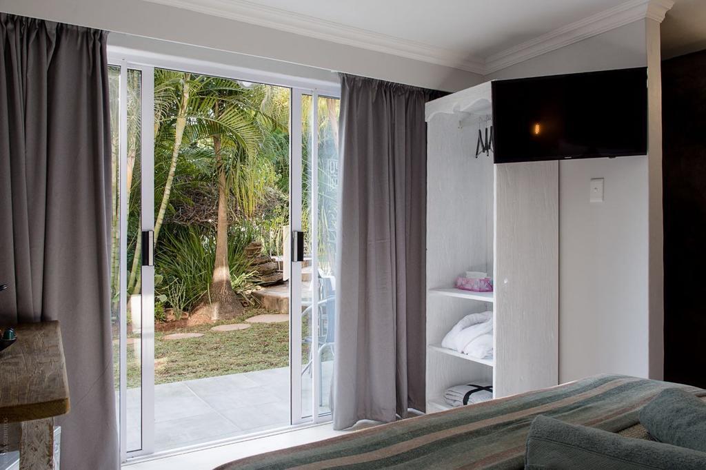 Luxury Upmarket Guesthouse 20 On 4Th Rustenburg Exterior foto